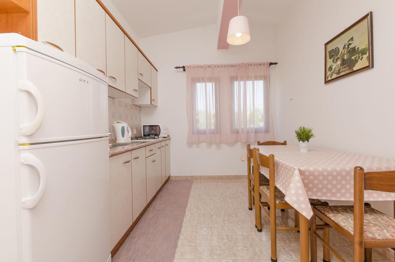 Apartments Spavalo Pag Town Zewnętrze zdjęcie