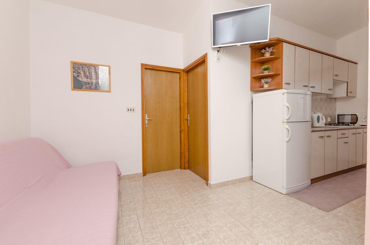 Apartments Spavalo Pag Town Zewnętrze zdjęcie